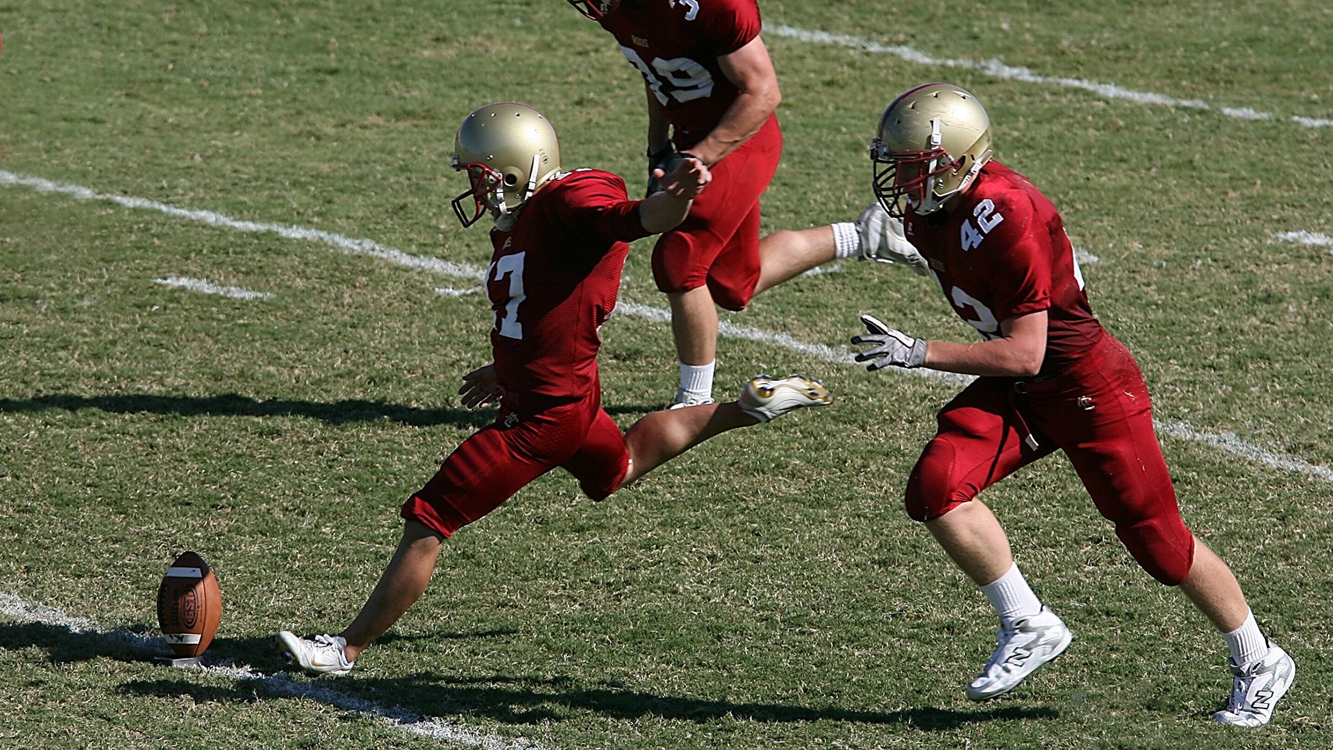《青训体系助推新星崛起，电竞黄金年龄逐年提前》，电竞青训标准